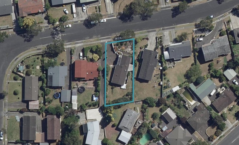 11 Amanda Avenue, Dinsdale, Hamilton - Carousel 1