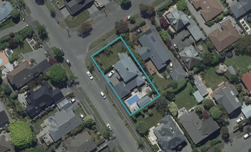 72 St Andrews Square, Strowan, Christchurch - Carousel 1