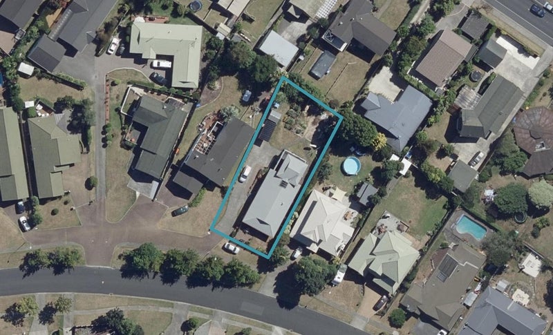 32 Western Heights Drive, Western Heights, Hamilton - Carousel 1