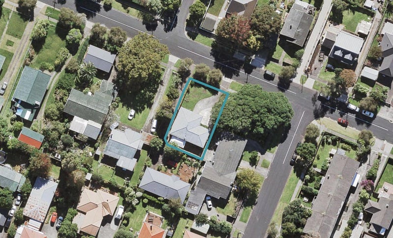 56 Miro Street, New Lynn, Auckland - Carousel 1