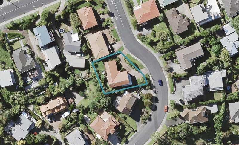1 Wisteria Way, Mairangi Bay, Auckland - Carousel 1