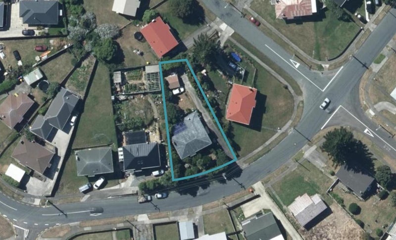 61 Piko Street, Titahi Bay, Porirua - Carousel 1