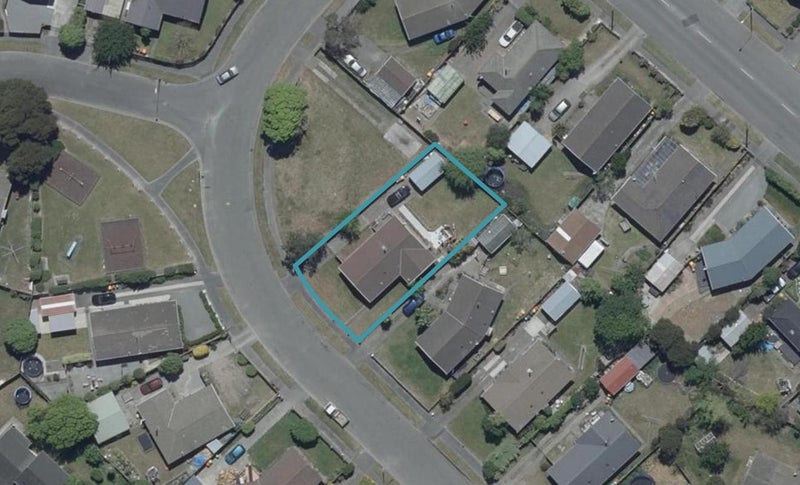 15 Medina Crescent, Parklands, Christchurch - Carousel 1