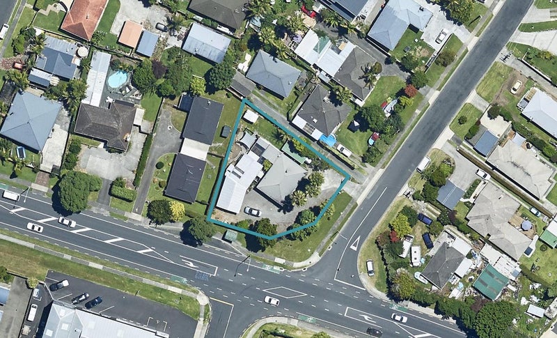 2 Churchill Road, Judea, Tauranga - Carousel 1