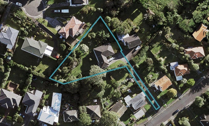 61 Mount Royal Avenue, Mount Albert, Auckland - Carousel 1