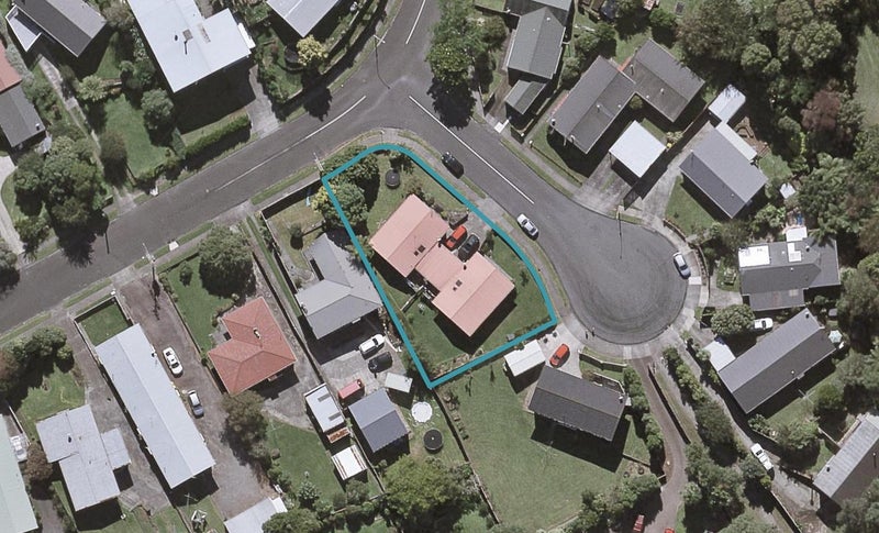 2 Cassia Place, Bell Block, New Plymouth - Carousel 1