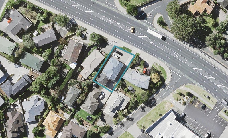 554 East Coast Road, Windsor Park, Auckland - Carousel 1