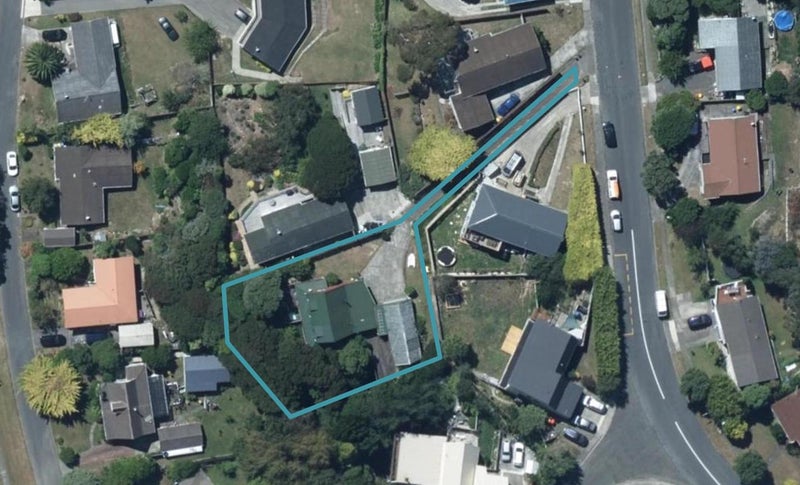 98 Leeward Drive, Whitby, Porirua - Carousel 1