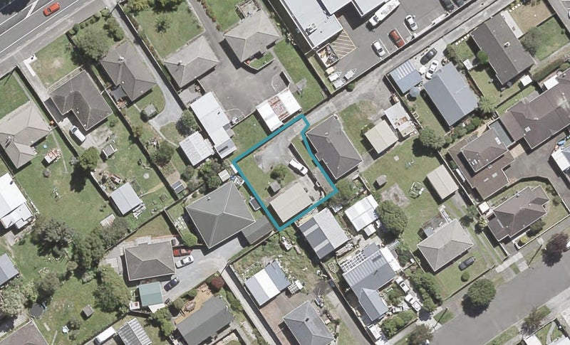 18A Camp Street, Silverstream, Upper Hutt - Carousel 1