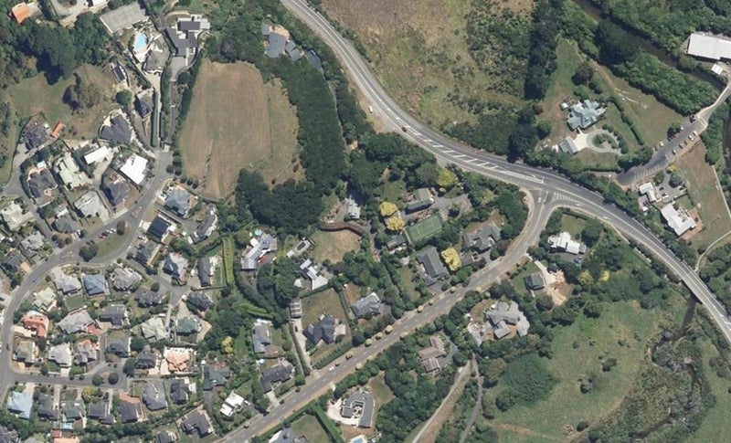 87B Joseph Banks Drive, Whitby, Porirua - Carousel 1