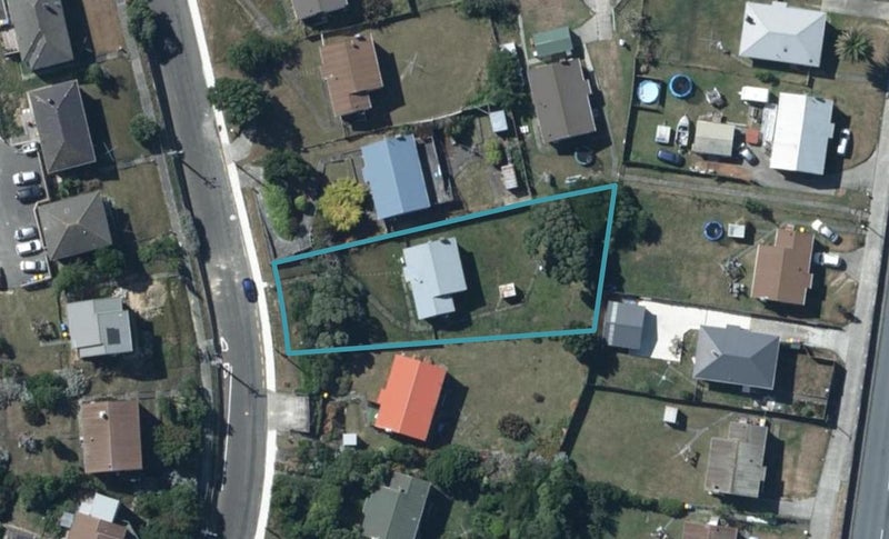 11 Piko Street, Titahi Bay, Porirua - Carousel 1