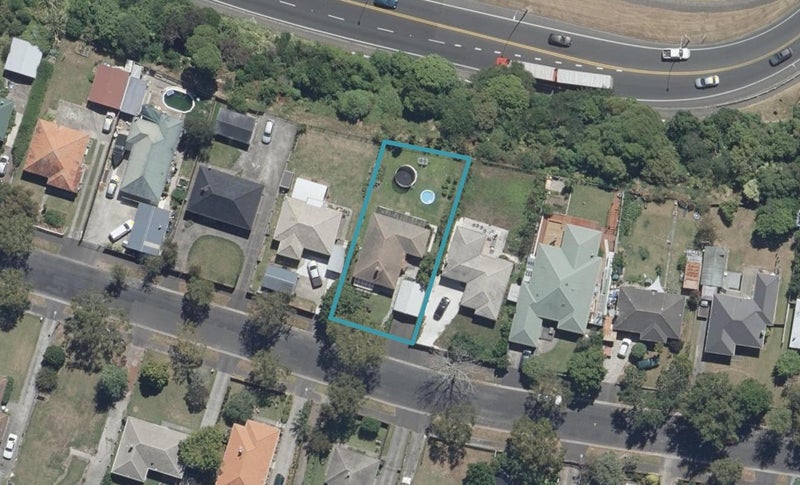53 Montgomery Crescent, Bader, Hamilton - Carousel 1
