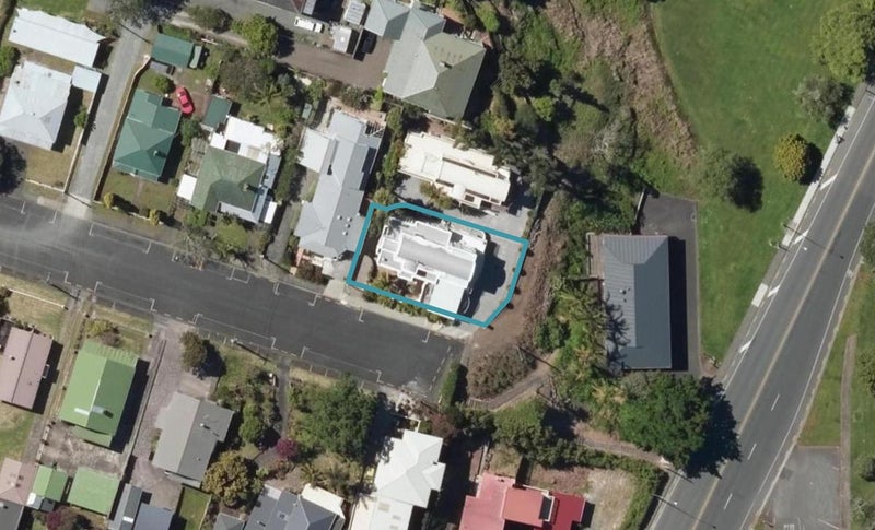 15 Grey Street, Regent, Whangarei - Carousel 1