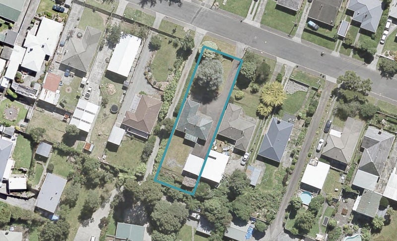 18 Gillespies Road, Birchville, Upper Hutt - Carousel 1