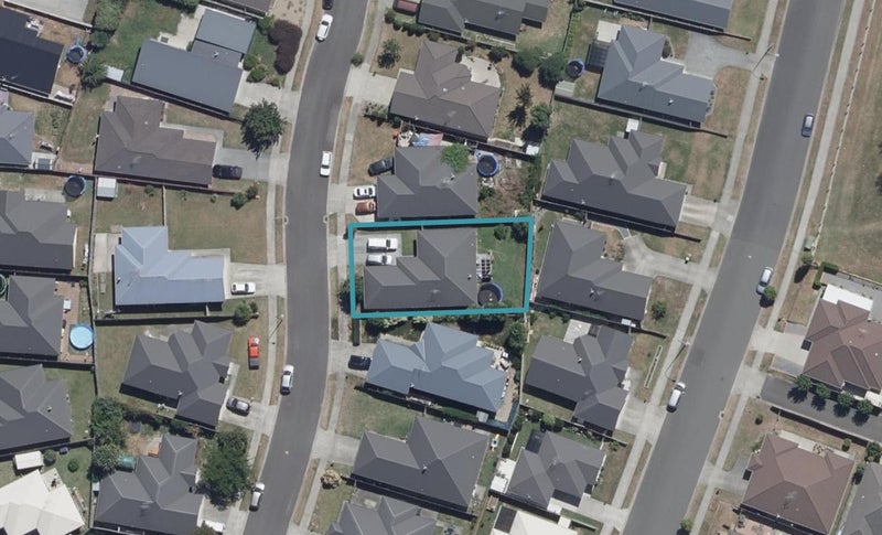 10 Landmark Court, Huntington, Hamilton - Carousel 1