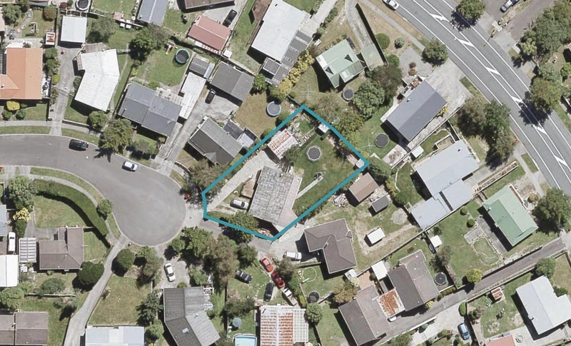 19 Moonstone Grove, Birchville, Upper Hutt - Carousel 1