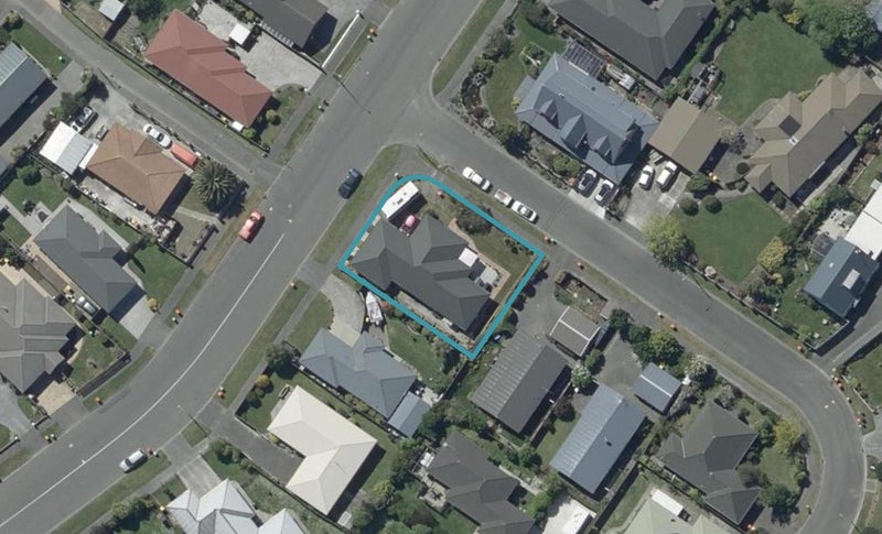 2 Seascape Gardens, Bromley, Christchurch - Carousel 1