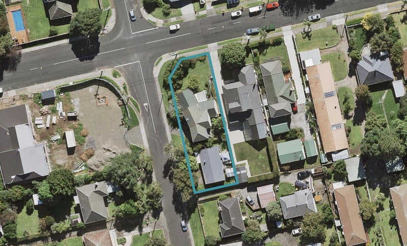 21B Mcintyre Road, Mangere Bridge, Auckland - Carousel 1