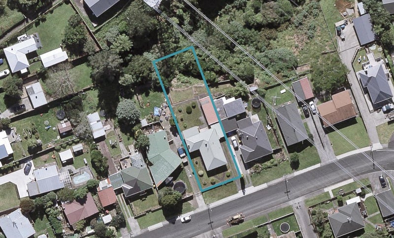 11 Saxton Road, Upper Vogeltown, New Plymouth - Carousel 1