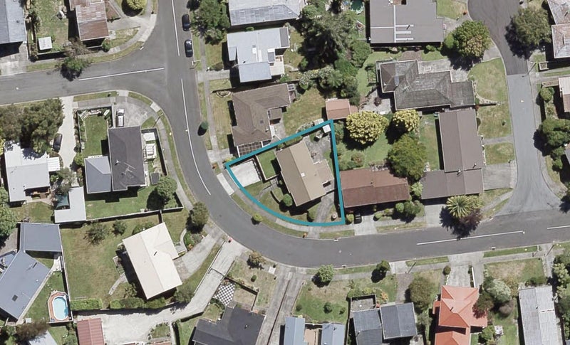 13 Brightwater Crescent, Totara Park, Upper Hutt - Carousel 1