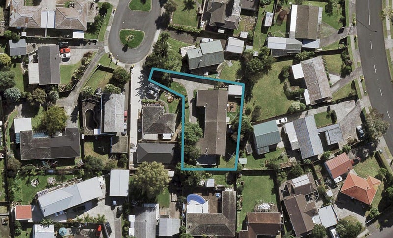 1/18 Pulman Place, Clover Park, Auckland - Carousel 1
