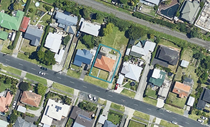 21B Ngatai Road, Otumoetai, Tauranga - Carousel 1