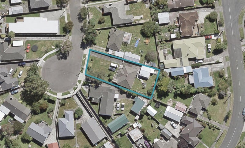 21 Weka Grove, Elderslea, Upper Hutt - Carousel 1