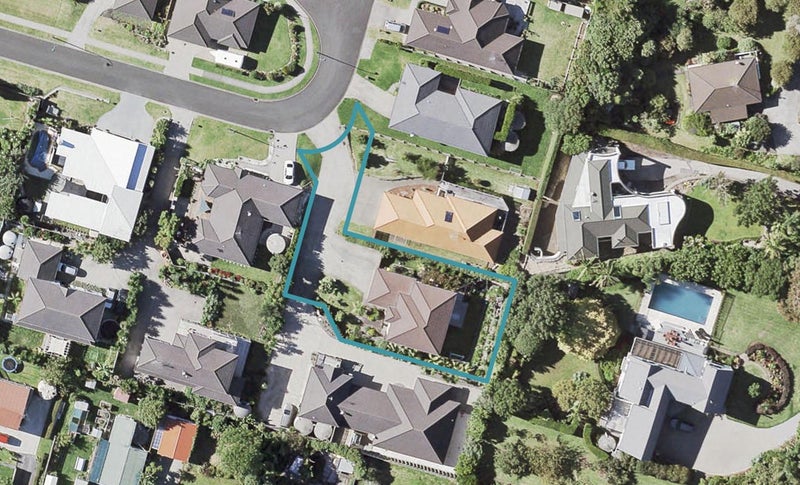 13 Fern Place, Beachlands, Auckland - Carousel 1