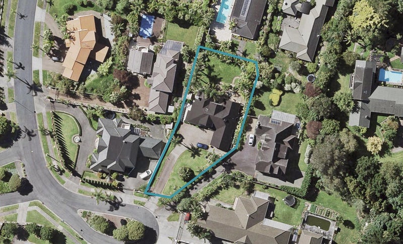 28 Anaheim Boulevard, Shamrock Park, Auckland - Carousel 1