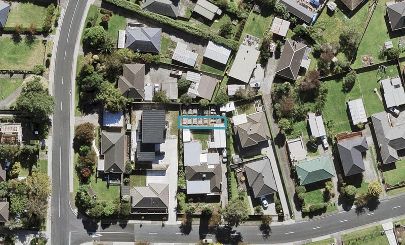 8/21 Moor Avenue, Te Atatu Peninsula, Auckland - Carousel 1