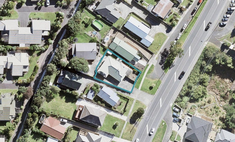 926A East Coast Road, Northcross, Auckland - Carousel 1