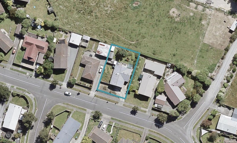 9 Topaz Street, Birchville, Upper Hutt - Carousel 1