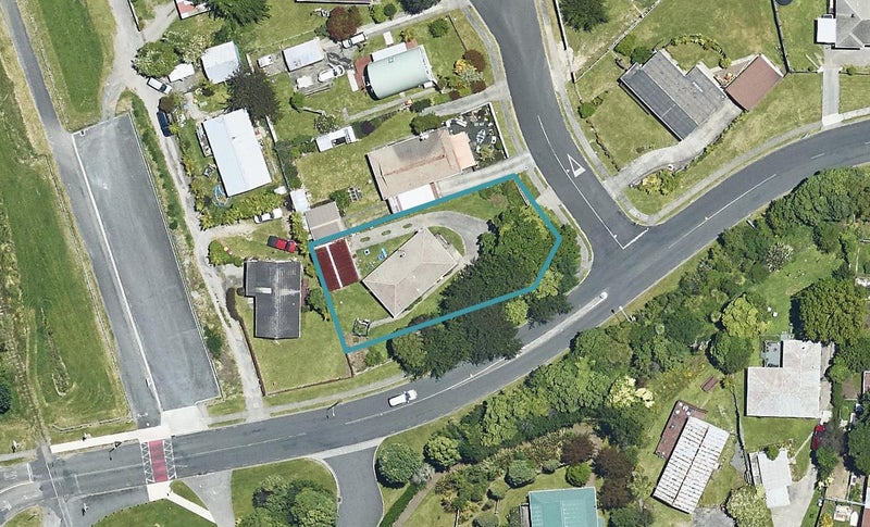 2 Rinaha Place, Koutu, Rotorua - Carousel 1