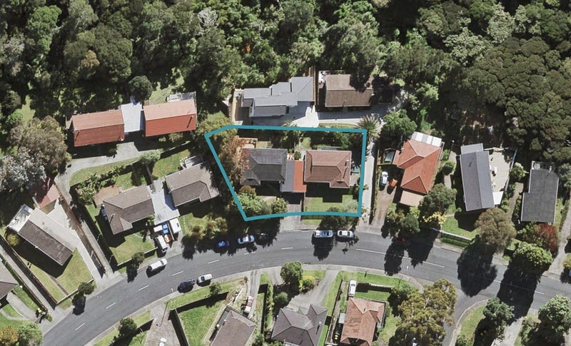 2/26 Spinella Drive, Bayview, Auckland - Carousel 1