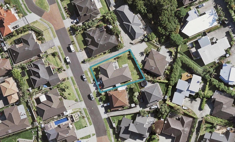 13 Phoenicia Court, The Gardens, Auckland - Carousel 1