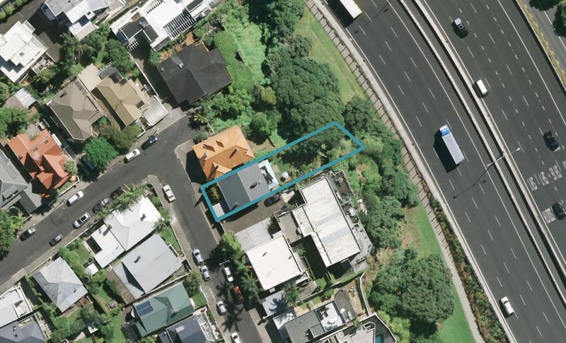 27 Ring Terrace, Saint Marys Bay, Auckland - Carousel 1