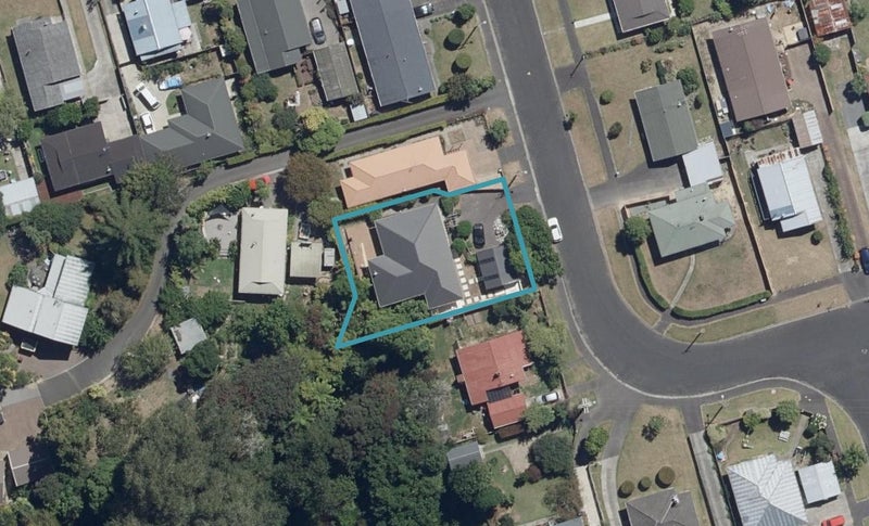 21 Howden Road, Fairfield, Hamilton - Carousel 1