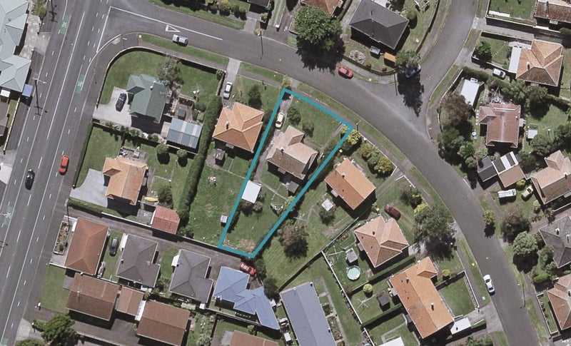6 Wrantage Street, Westown, New Plymouth - Carousel 1