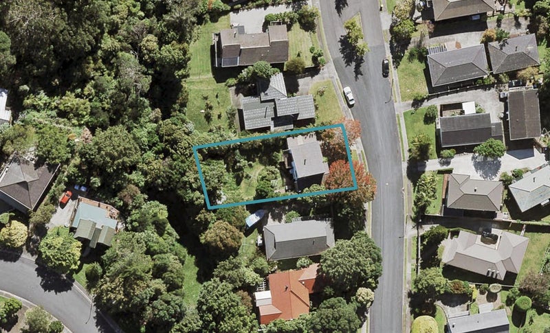 8 Alaunia Place, Lynfield, Auckland - Carousel 1