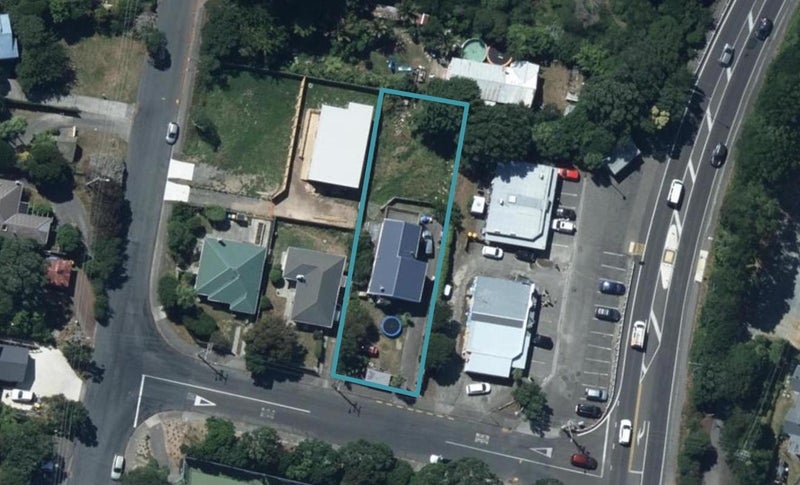 10 TEIHANA RD, PUKERUA BAY, PORIRUA - Carousel 1