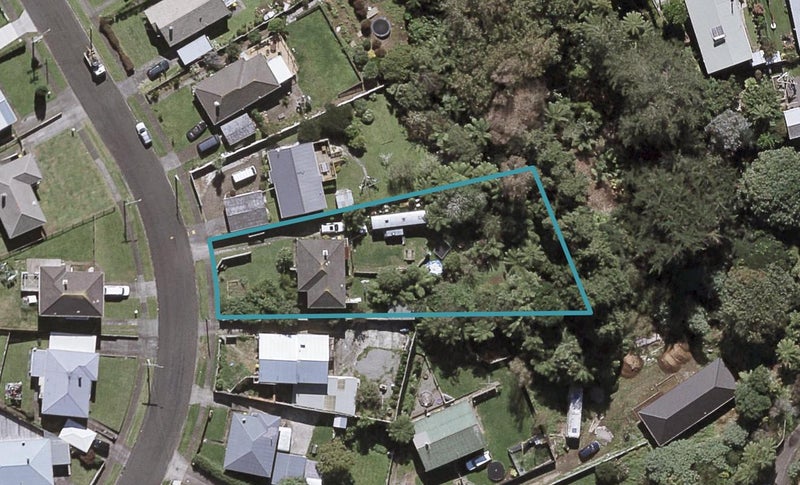 34 Banks Street, Marfell, New Plymouth - Carousel 1