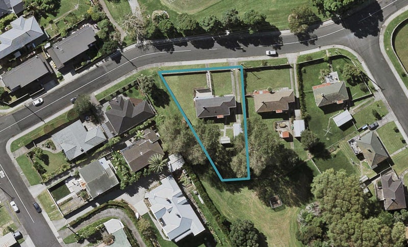 85 Roberts Avenue, Bayswater, Auckland - Carousel 1