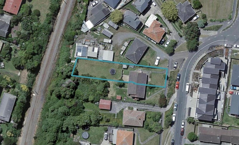 24 Bould Street, Johnsonville, Wellington - Carousel 1