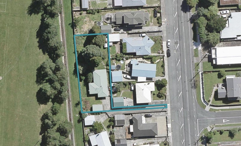 258 Stokes Valley Road, Stokes Valley, Lower Hutt - Carousel 1