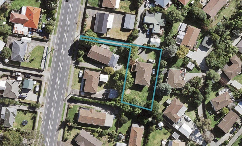 12A Forest Hill Road, Henderson, Auckland - Carousel 1