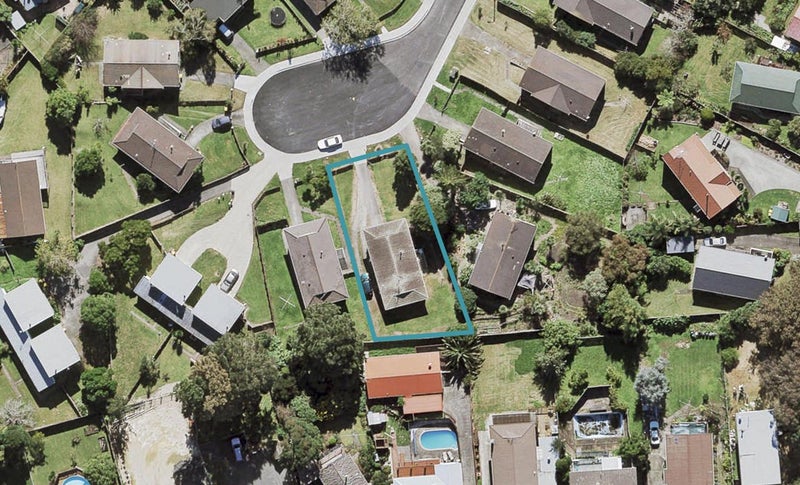 18 Reverie Place, Massey, Auckland - Carousel 1