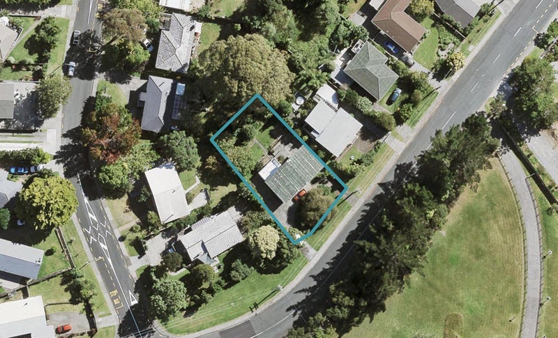 79 Avonleigh Road, Green Bay, Auckland - Carousel 1