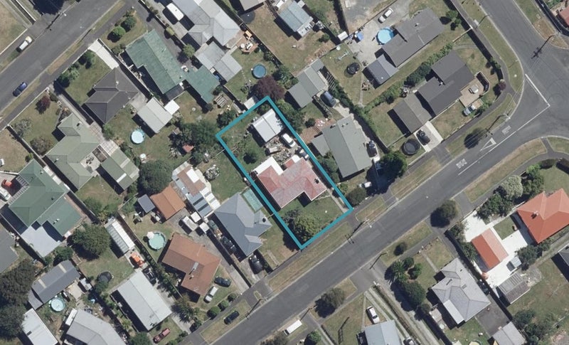 8 Yvonne Street, Melville, Hamilton - Carousel 1