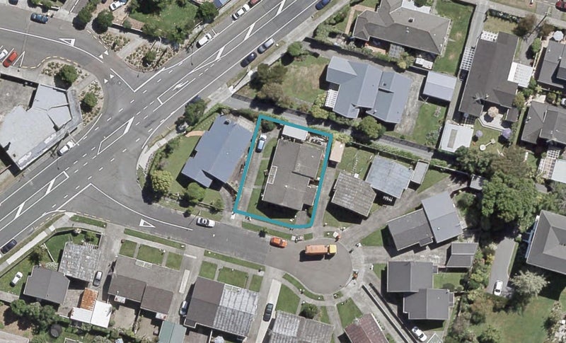 2/2 Amberley Grove, Hutt Central, Lower Hutt - Carousel 1