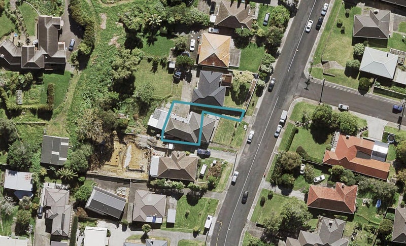 15B Oakdale Road, Mount Roskill, Auckland - Carousel 1